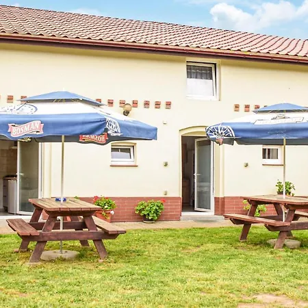 1 Bedroom In Apartment