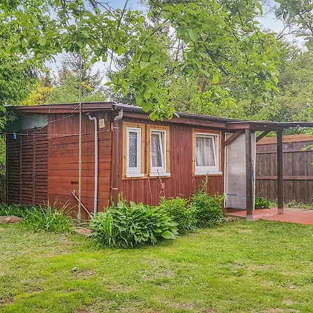 1 Bedroom In Apartment *